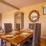 Casa vacanze 7-bedroom Tarn With