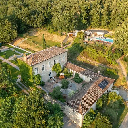 7-bedroom Tarn With *