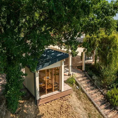 7-bedroom Tarn With *