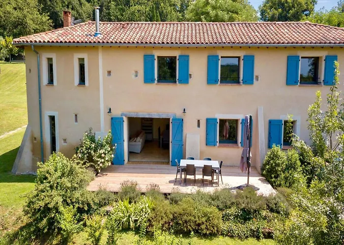 7-bedroom Tarn With Prázdninový dům