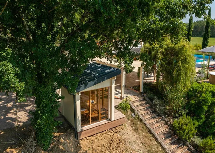 7-bedroom Tarn With *